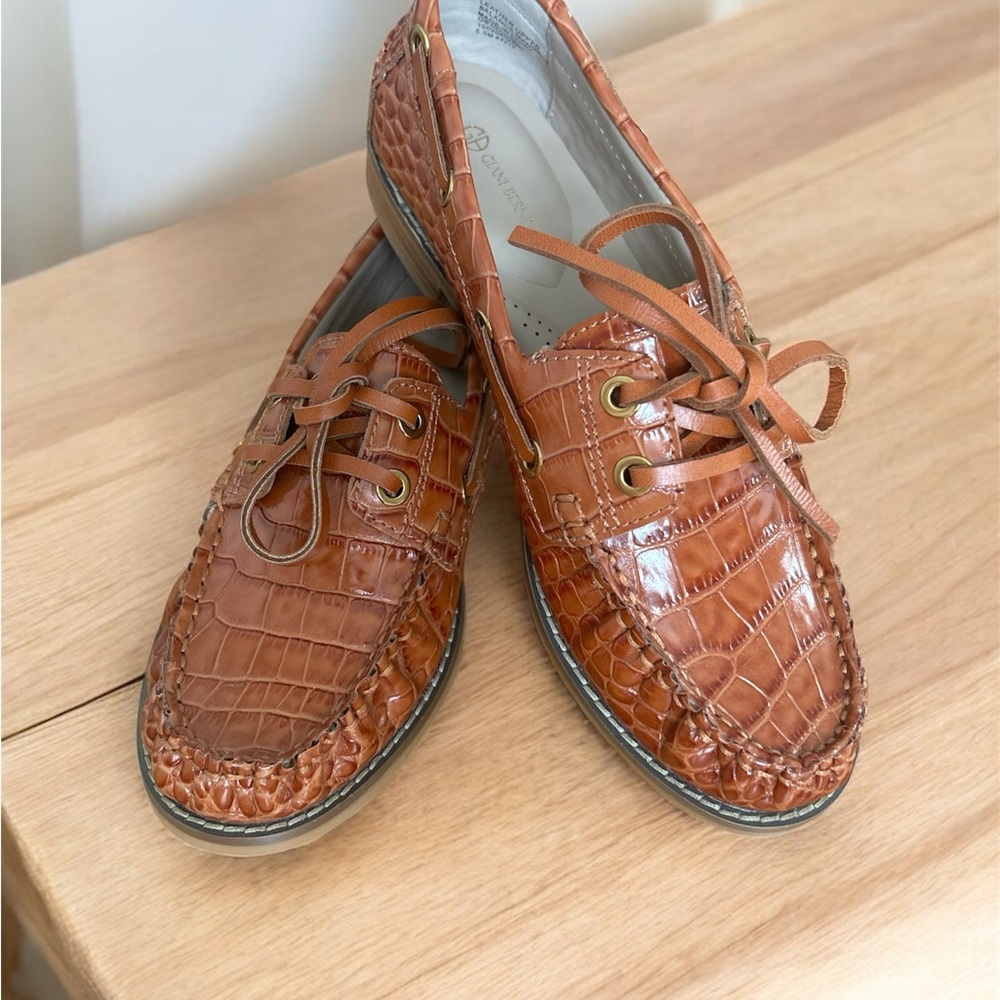 Giani Bernini Tan Crocodile Pattern Boat Shoes